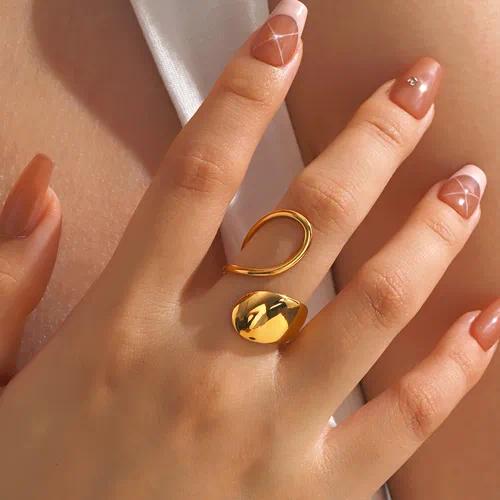 Oval Gold Ring
