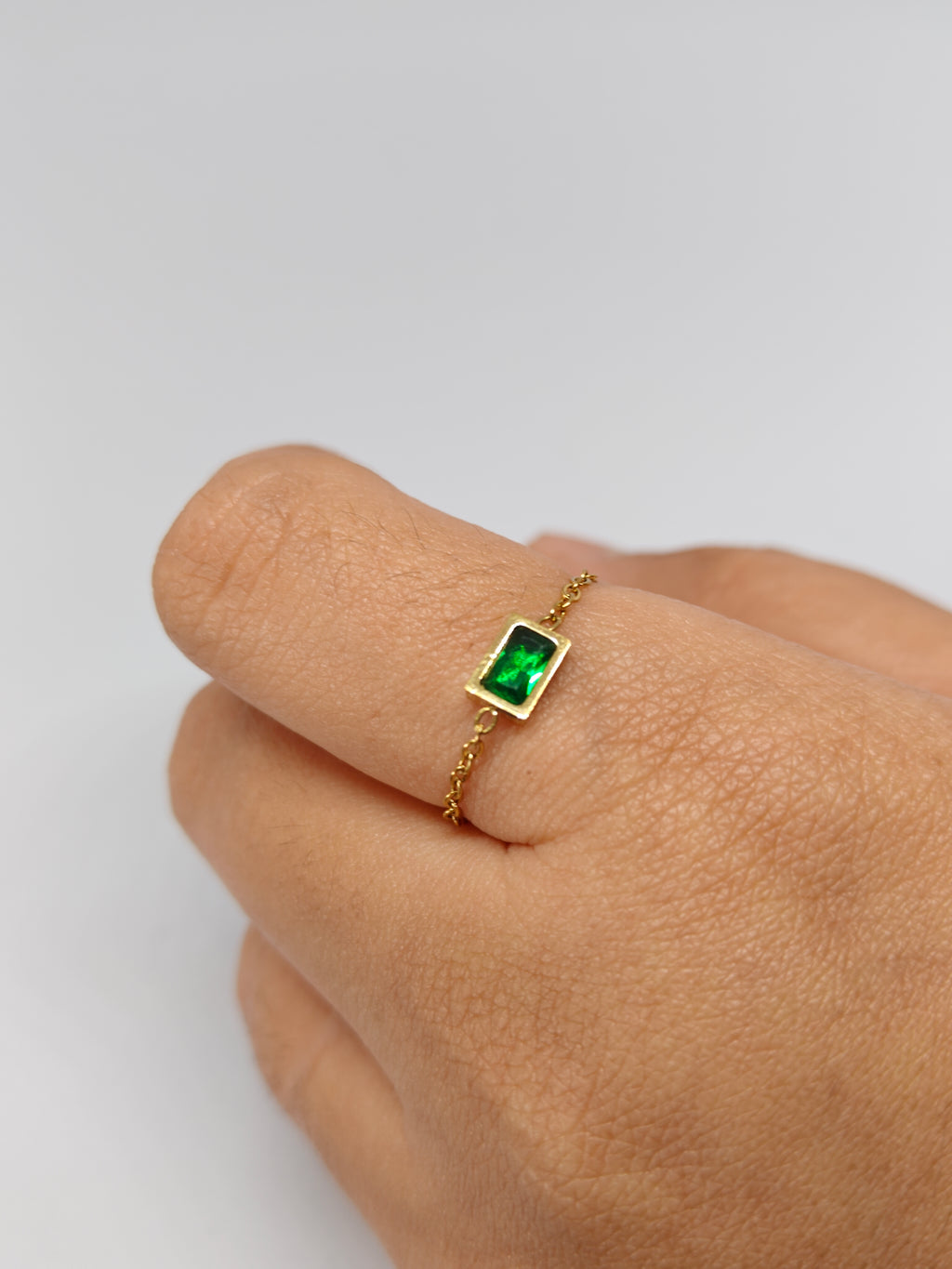Linea Gem Chain Ring – Adjustable Baguette Stone Chain Ring in 18K Gold Plated Stainless Steel
