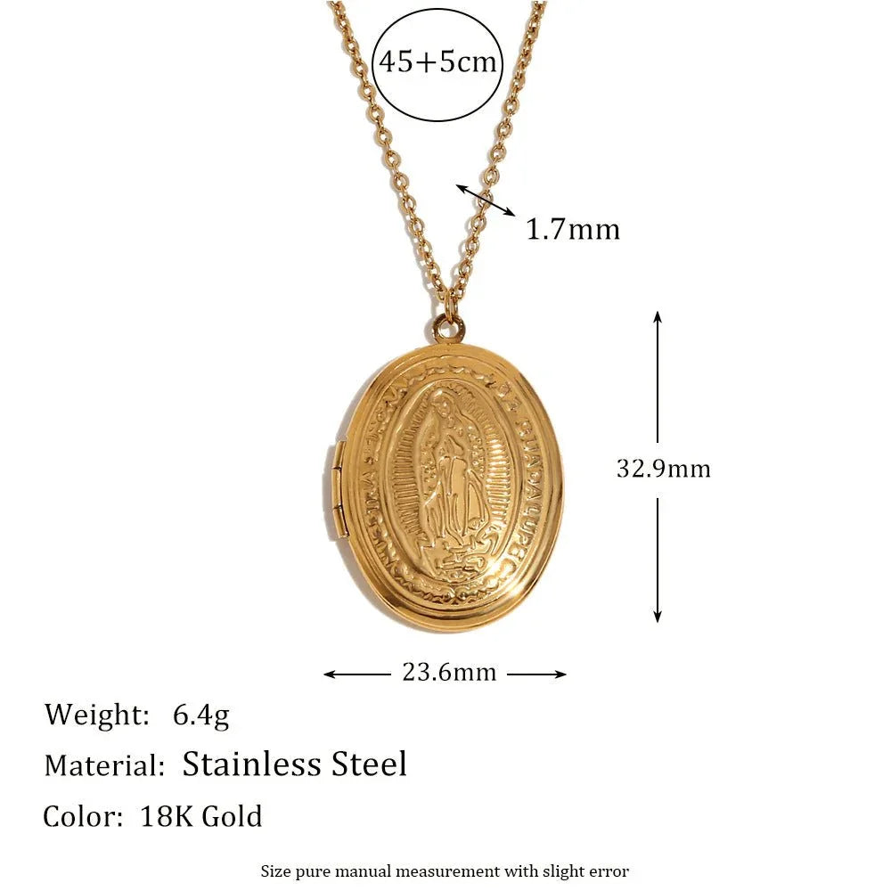 Vintage Mirror Locket Necklace – 18K Gold Plated Oval Photo Pendant Necklace for Women - Zoene Jewels
